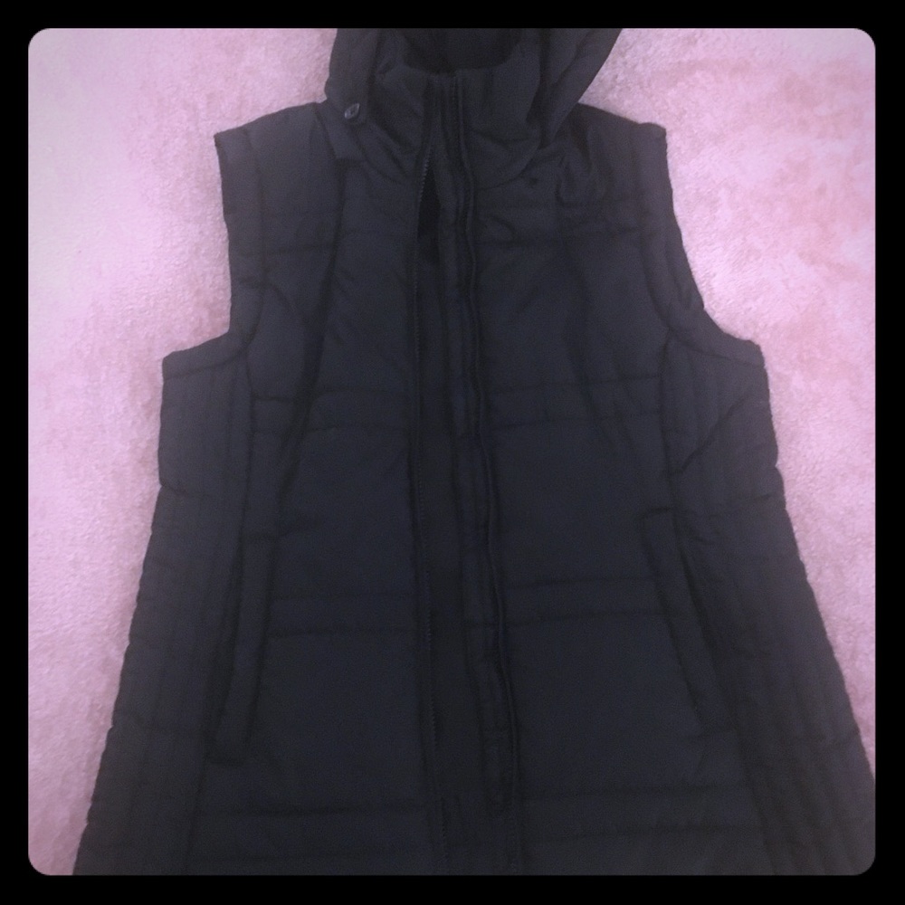 New York & Company Puffer Vest